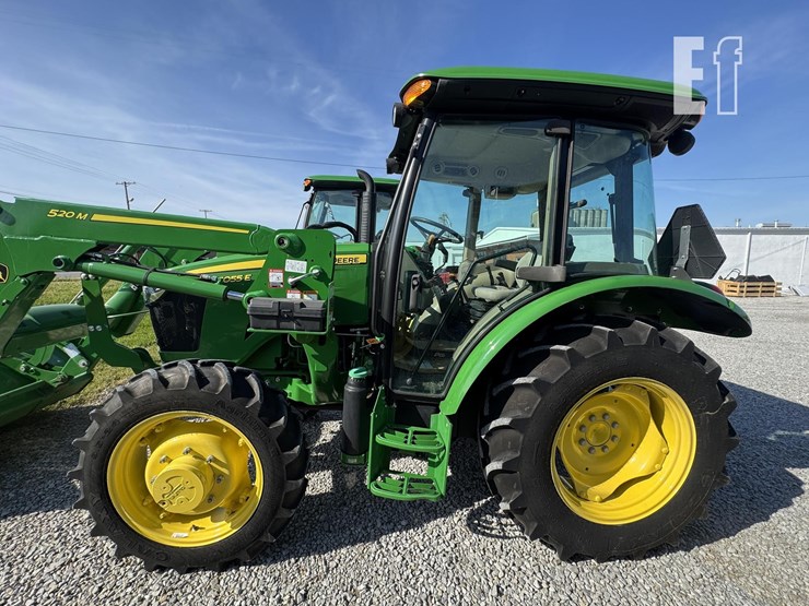 2022-john-deere-5055e-image-11