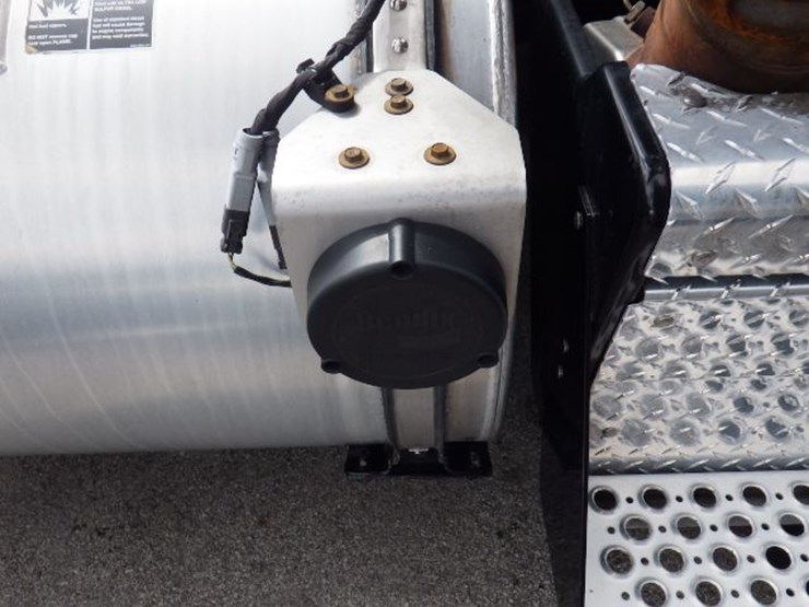 2022-kenworth-t680-image-5