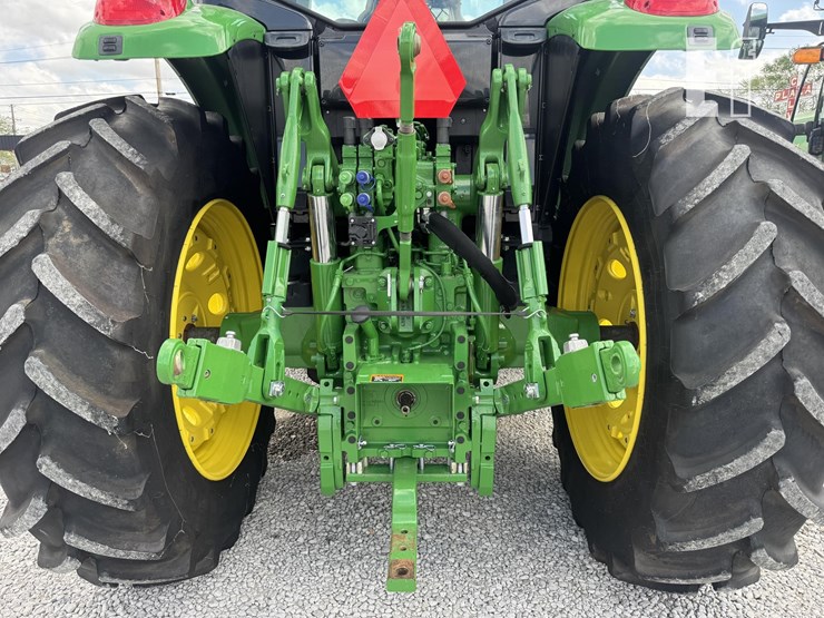 2024-john-deere-6155m-image-10