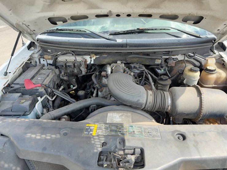 2004-ford-f150-xl-image-14