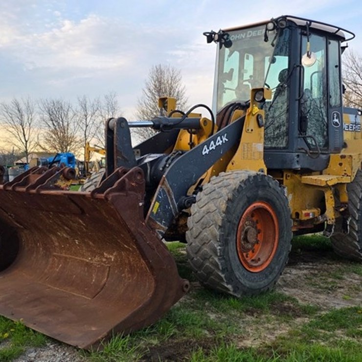 2012 DEERE 444K