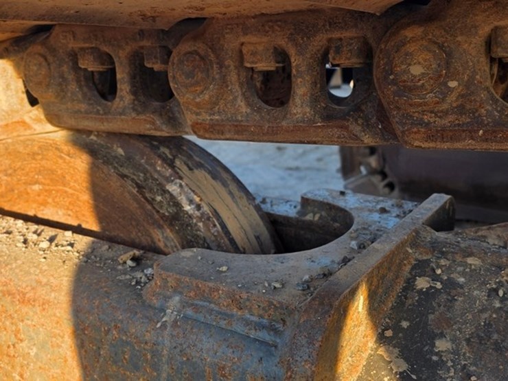 2014-case-cx160c-image-25