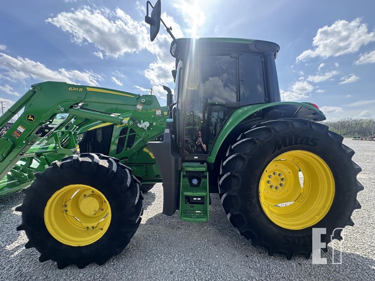 2023-john-deere-6120m-image-13