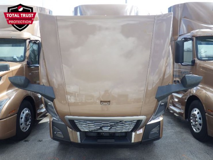 2023-volvo-vnl300-image-19