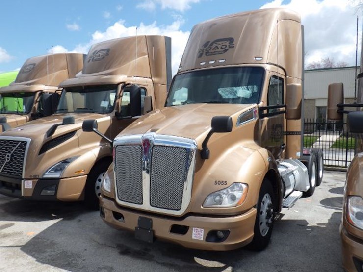 2022-kenworth-t680-image-1