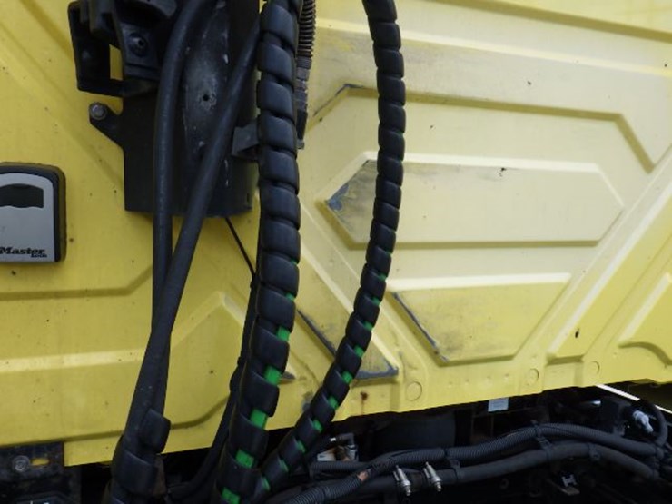 2016-international-8600-image-15