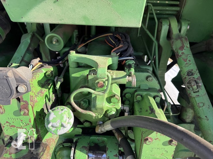 john-deere-4440-image-12