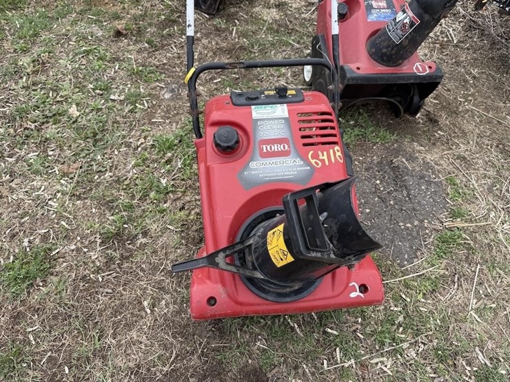 toro-snow-blower-image-2