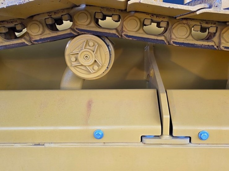 2023-deere-550-lgp-image-24