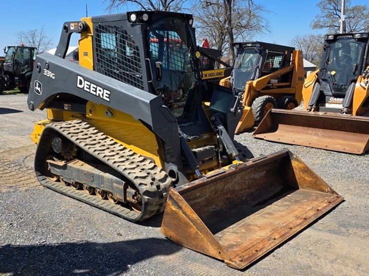 2018-deere-331g-image-2