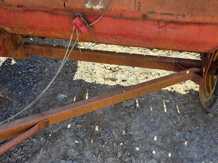 new-holland-68-image-12