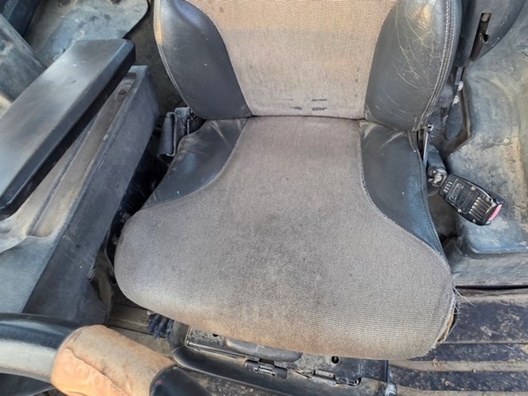 2012-deere-444k-image-52