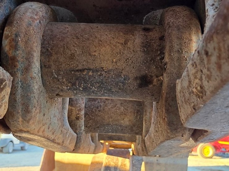 2014-case-cx160c-image-45