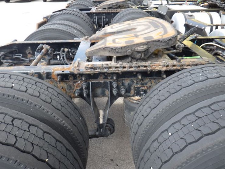 2016-international-8600-image-4