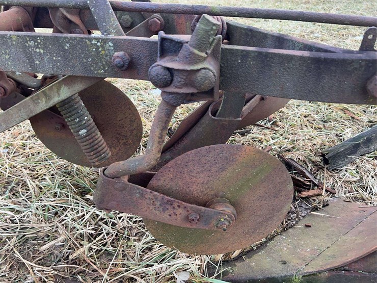 two-bottom-fordson-plow-image-9