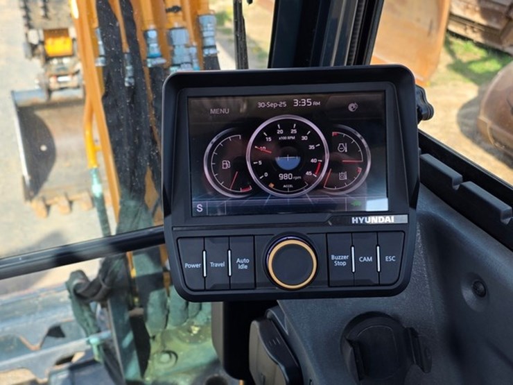 2020-new-holland-e57c-image-79