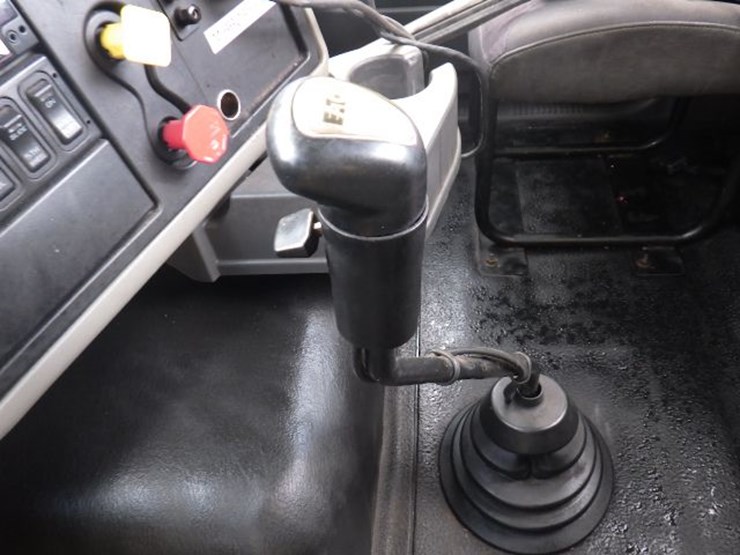 2016-international-8600-image-15