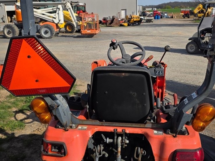 2014-kubota-bx1870-image-16