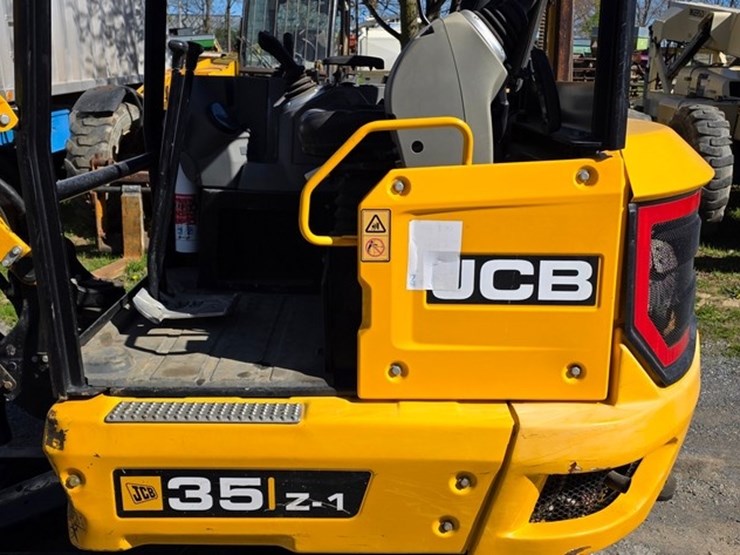 2021-jcb-35z-1-image-18