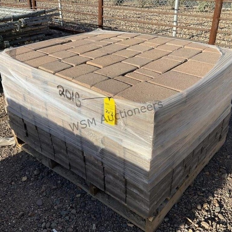 PALLET OF STONE PAVERS