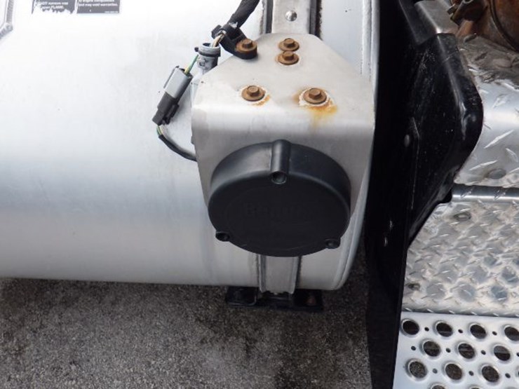 2022-kenworth-t680-image-5