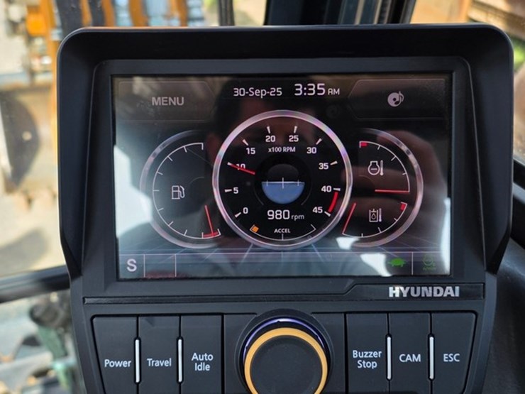 2020-new-holland-e57c-image-70