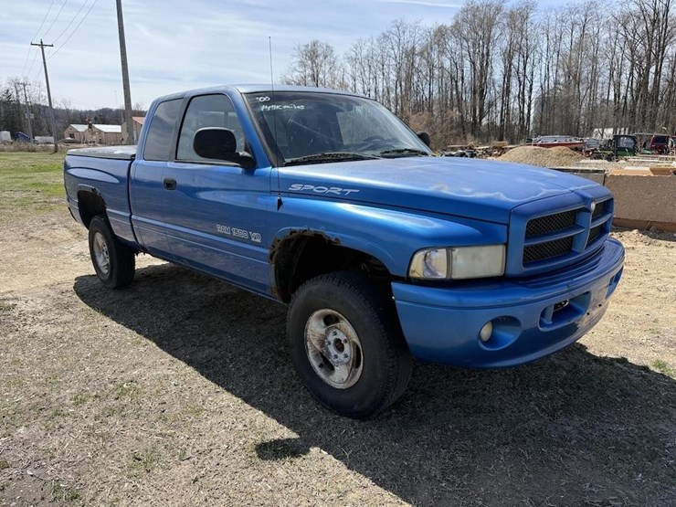 2001-dodge-ram-1500-image-3