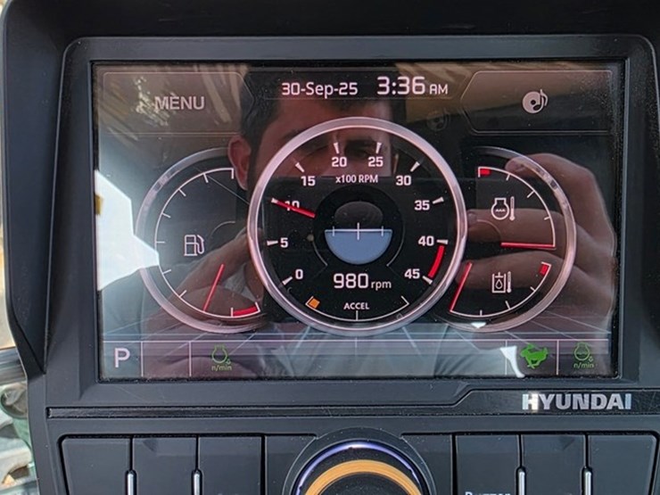 2020-new-holland-e57c-image-82