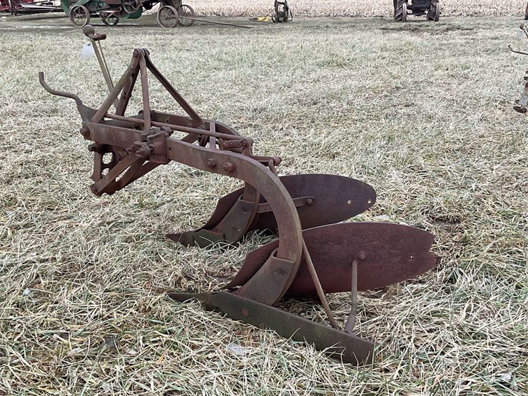 two-bottom-fordson-plow-image-5