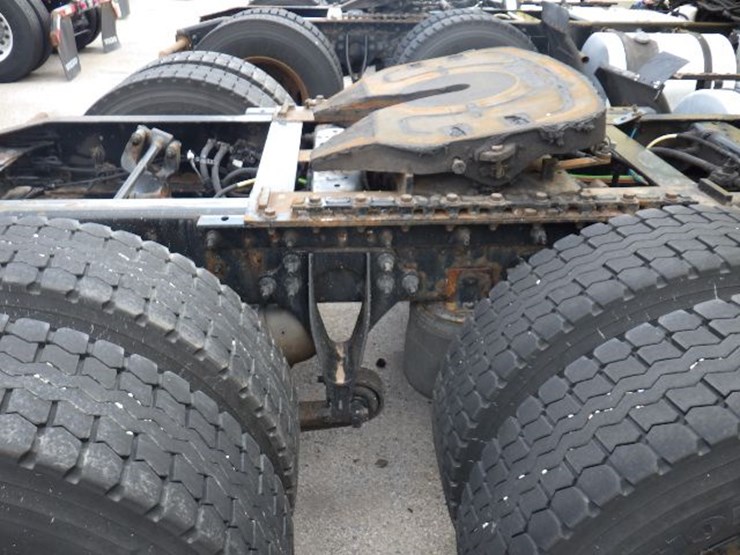 2016-international-8600-image-4