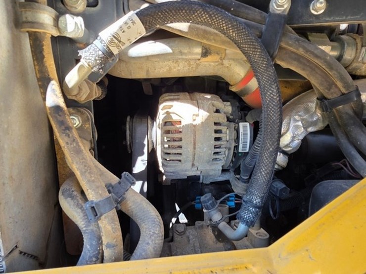 2018-deere-331g-image-45