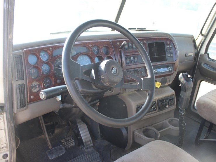 2007-mack-ch613-image-14