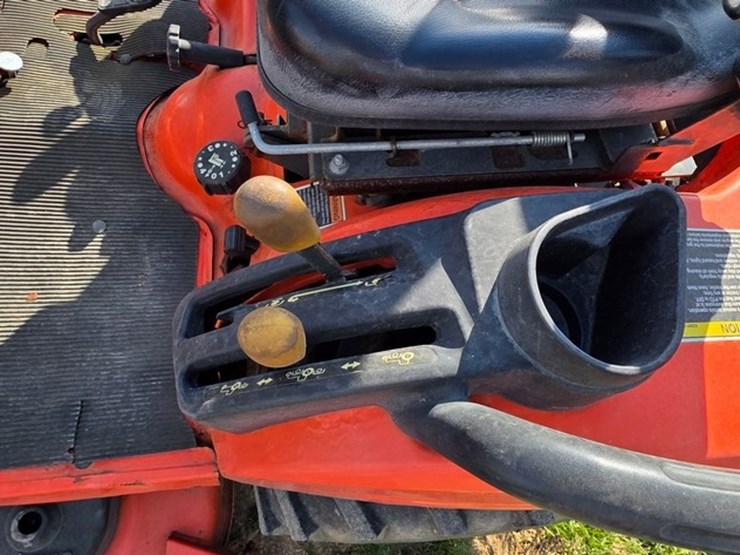 2014-kubota-bx1870-image-39