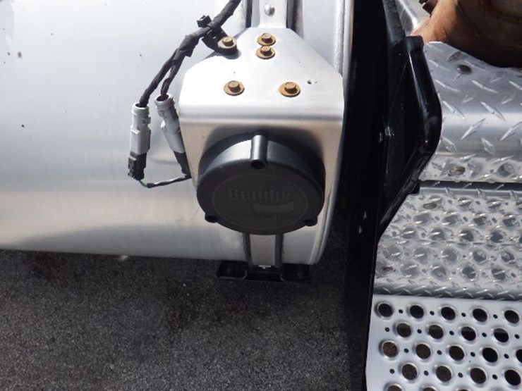 2022-kenworth-t680-image-4