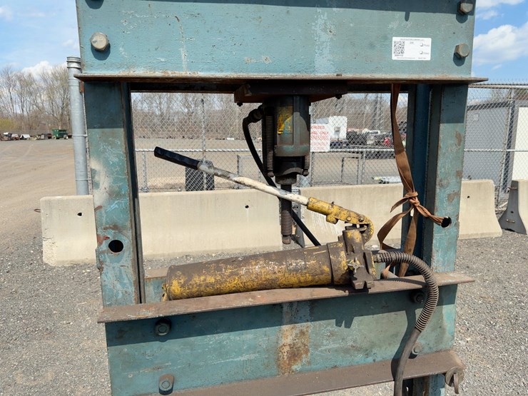 hydraulic-shop-press-image-5