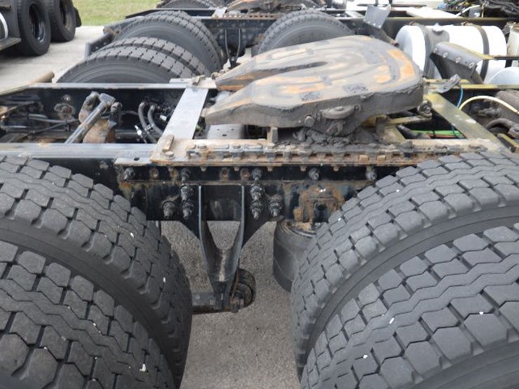 2016-international-8600-image-4