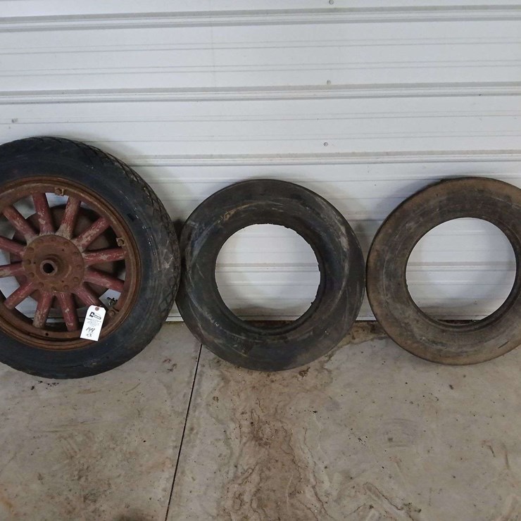 (2) 5.50-16. (1) 33x5 Tires