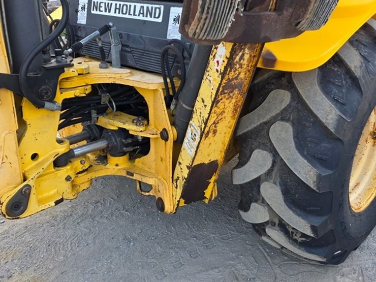 2009-new-holland-b95b-image-16