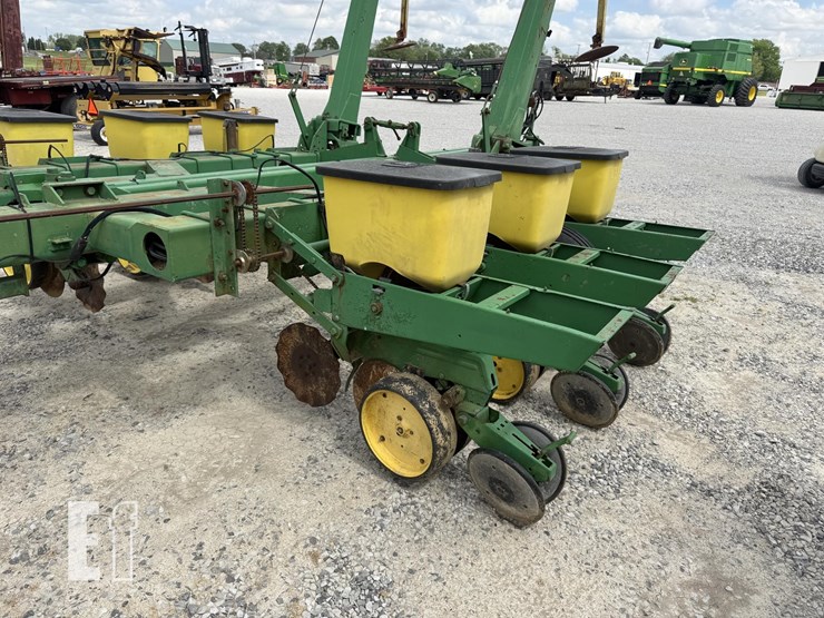 john-deere-7000-image-8