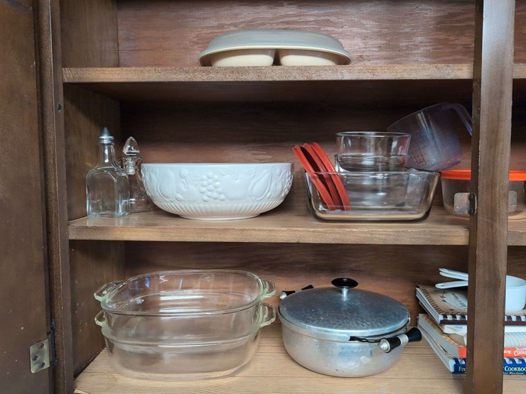 kitchen-cabinet-contents-image-2