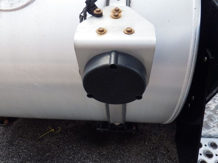 2023-kenworth-t680-image-4