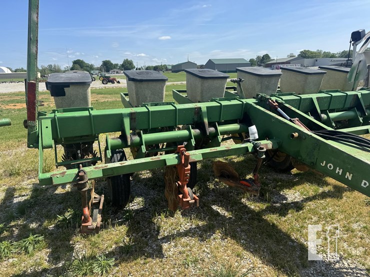 john-deere-7000-image-3