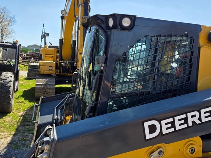 2018-deere-331g-image-33