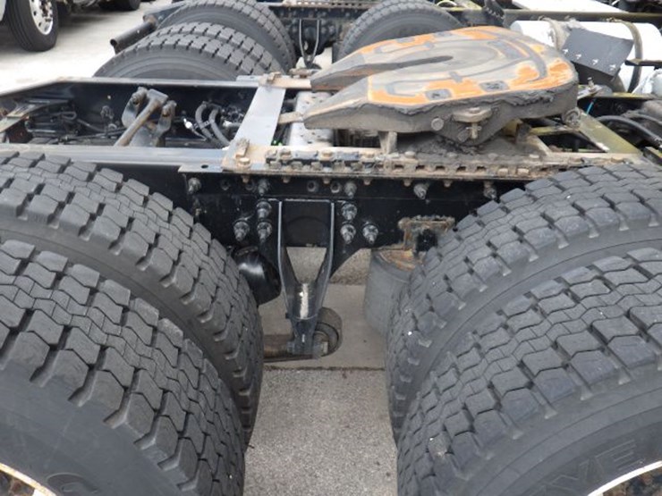 2016-international-8600-image-5