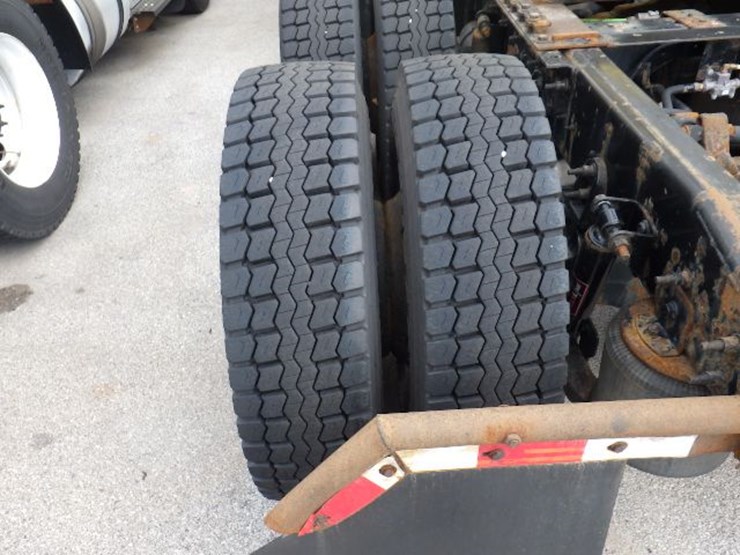 2016-international-8600-image-13