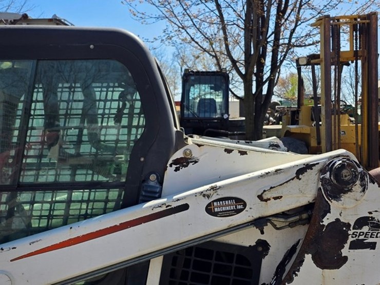2015-bobcat-t450-image-24