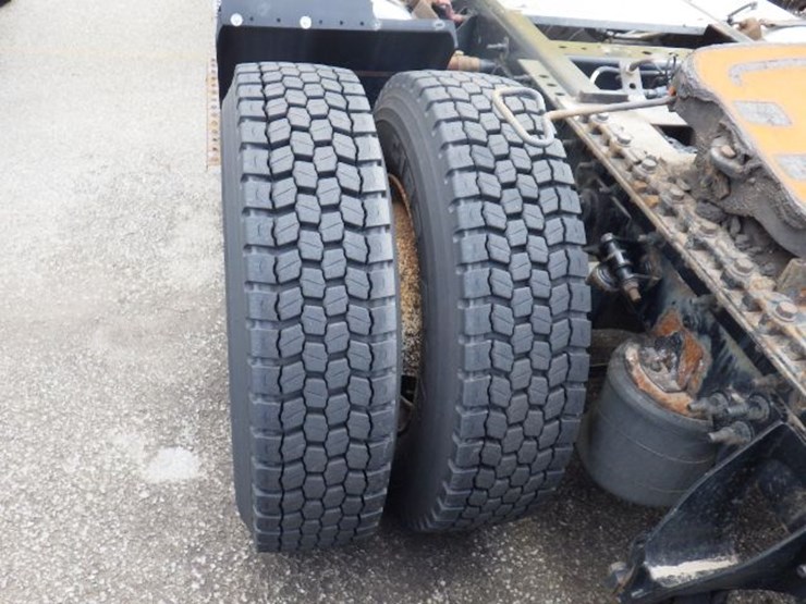 2016-international-8600-image-13