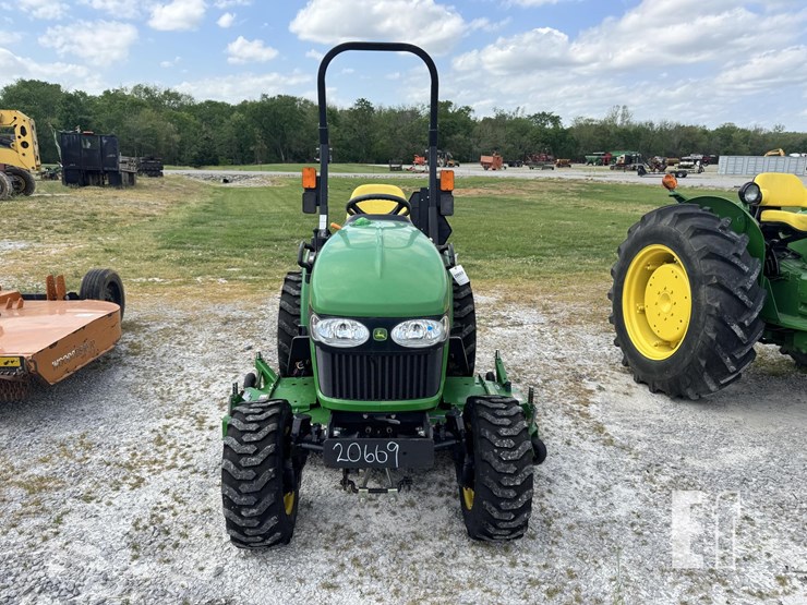 2025-john-deere-2025r-image-2