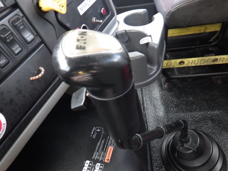 2016-international-8600-image-15