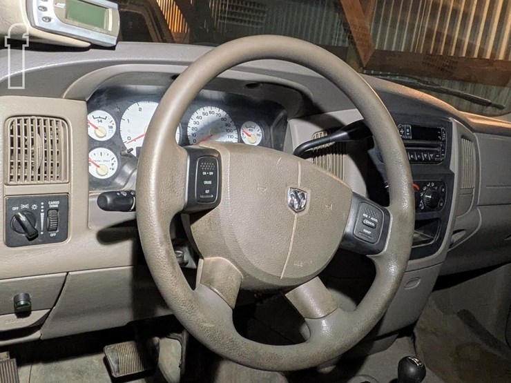 2003-dodge-2500-image-5